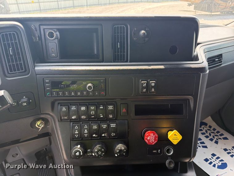 image for item YA4227 2022 International LT625 semi truck