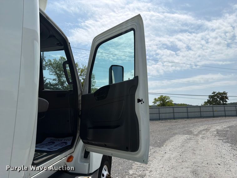 image for item YA4227 2022 International LT625 semi truck