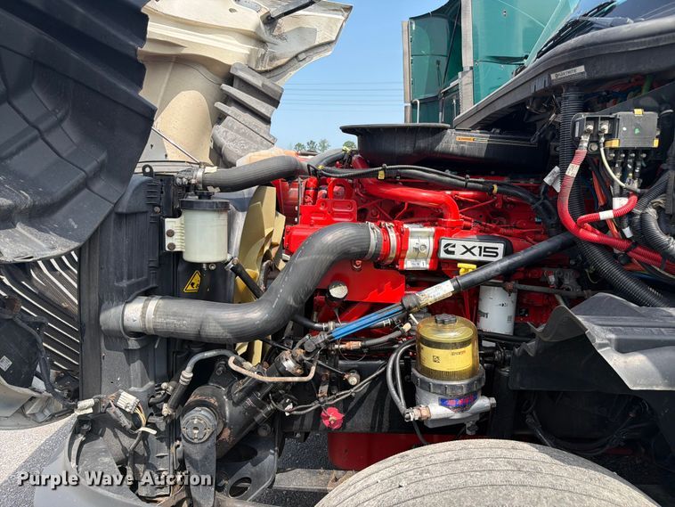 image for item YA4227 2022 International LT625 semi truck
