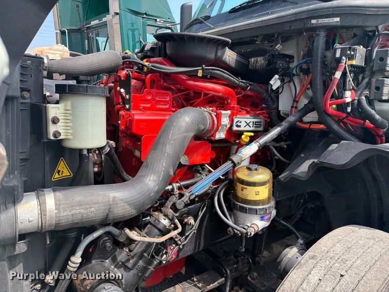 image for item YA4227 2022 International LT625 semi truck