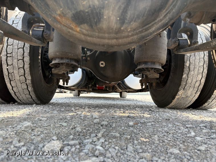 image for item YA4227 2022 International LT625 semi truck