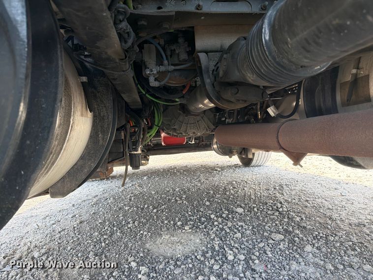 image for item YA4227 2022 International LT625 semi truck