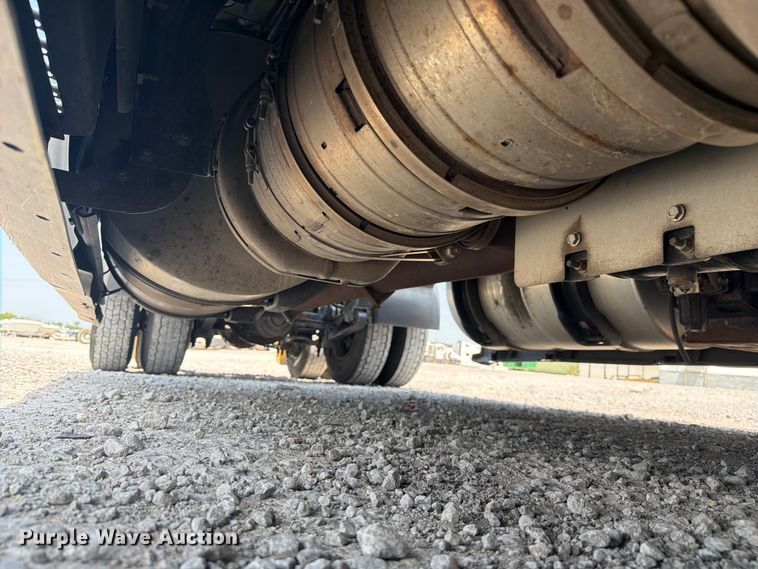 image for item YA4227 2022 International LT625 semi truck
