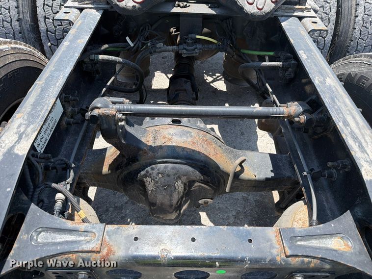 image for item YA4229 2022 International LT625 semi truck