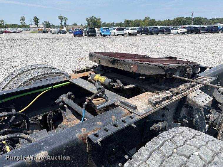 image for item YA4229 2022 International LT625 semi truck