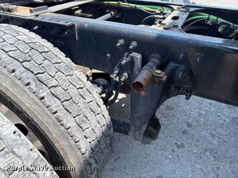 image for item YA4229 2022 International LT625 semi truck