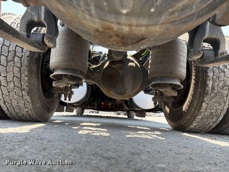 image for item YA4229 2022 International LT625 semi truck