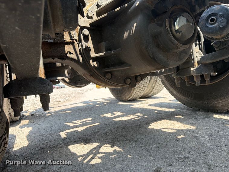 image for item YA4229 2022 International LT625 semi truck
