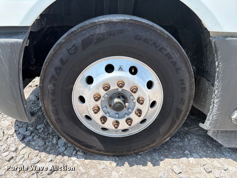 image for item YA4229 2022 International LT625 semi truck