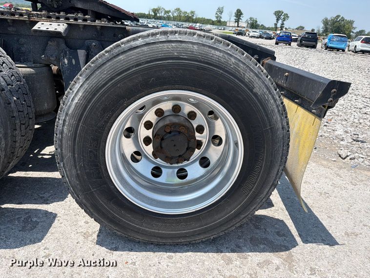 image for item YA4229 2022 International LT625 semi truck