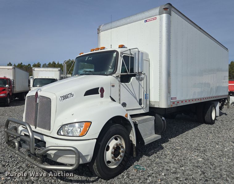 image for item YA6116 2020 Kenworth T370 box truck