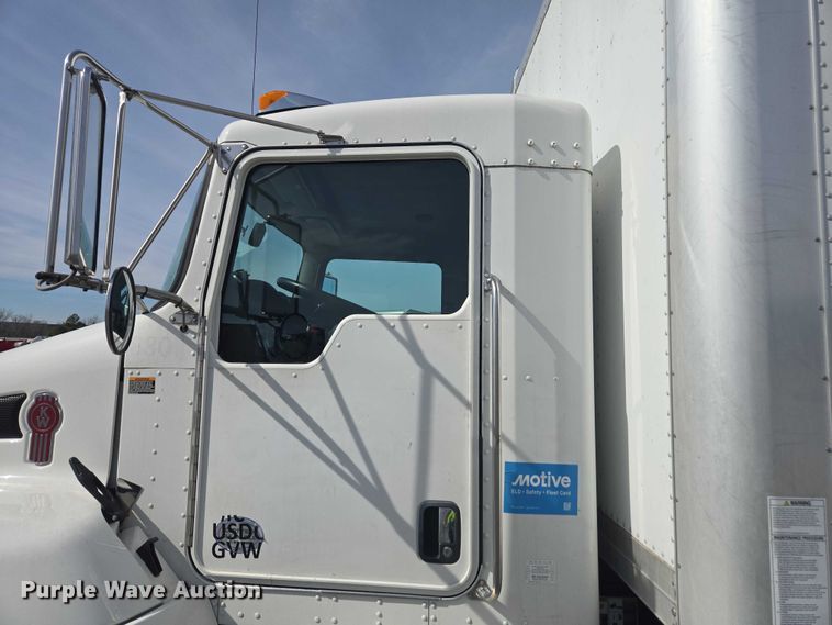 image for item YA6116 2020 Kenworth T370 box truck