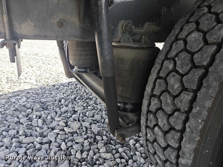 image for item YA6116 2020 Kenworth T370 box truck