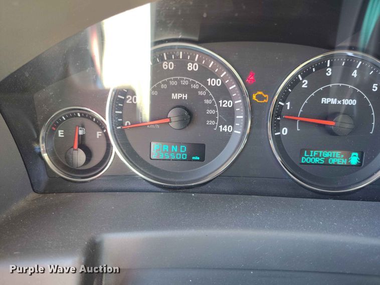 image for item BI9755 2007 Jeep Commander SUV