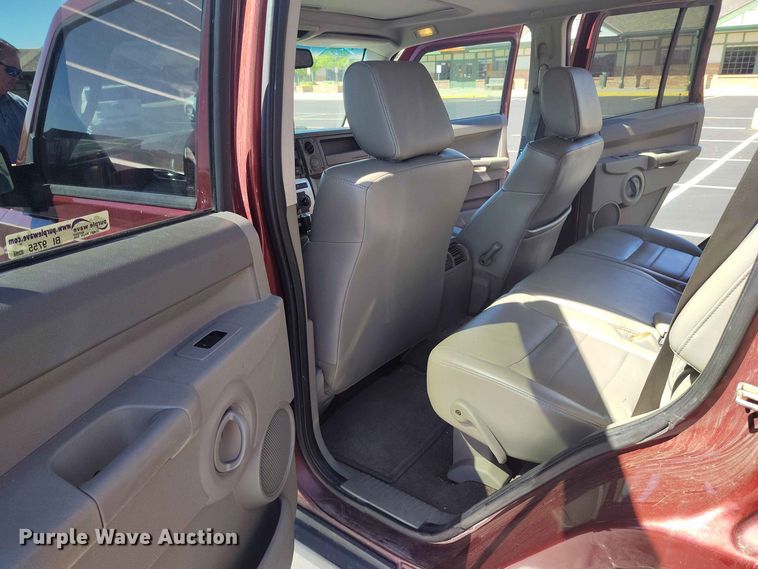 image for item BI9755 2007 Jeep Commander SUV