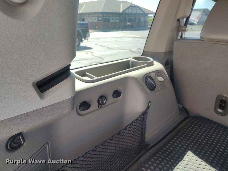 image for item BI9755 2007 Jeep Commander SUV