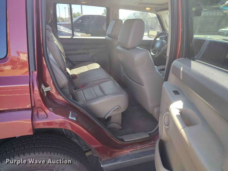 image for item BI9755 2007 Jeep Commander SUV
