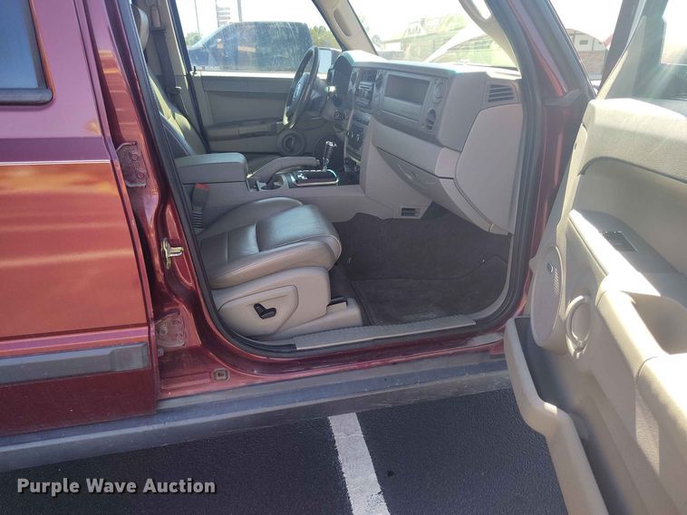 image for item BI9755 2007 Jeep Commander SUV
