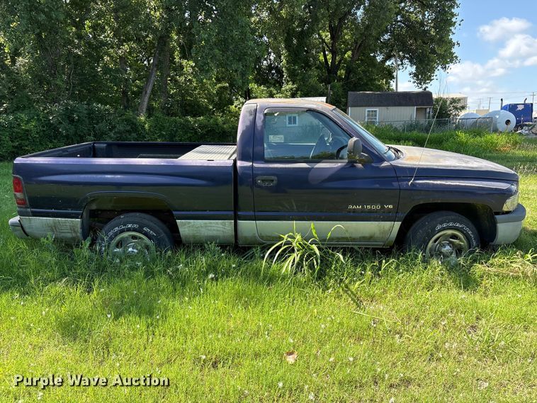 image for item DJ7873 1999 Dodge Ram 1500 pickup truck