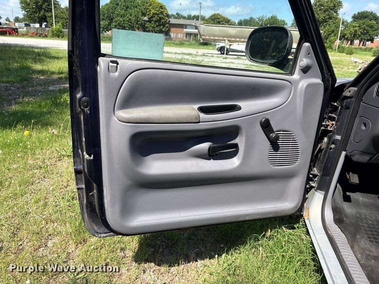 image for item DJ7873 1999 Dodge Ram 1500 pickup truck