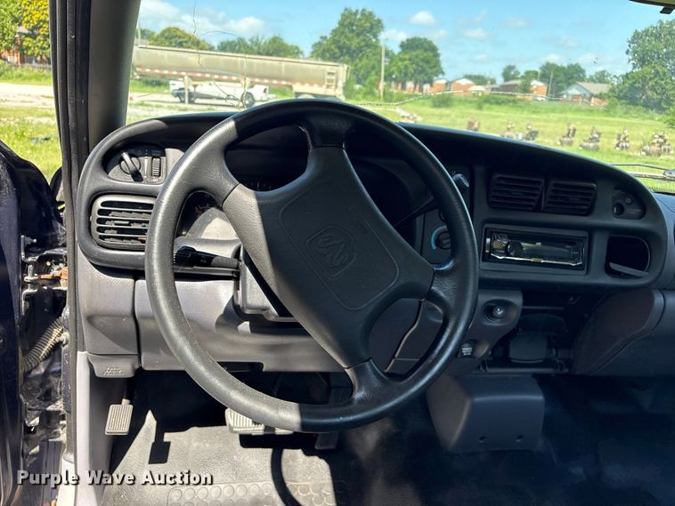 image for item DJ7873 1999 Dodge Ram 1500 pickup truck