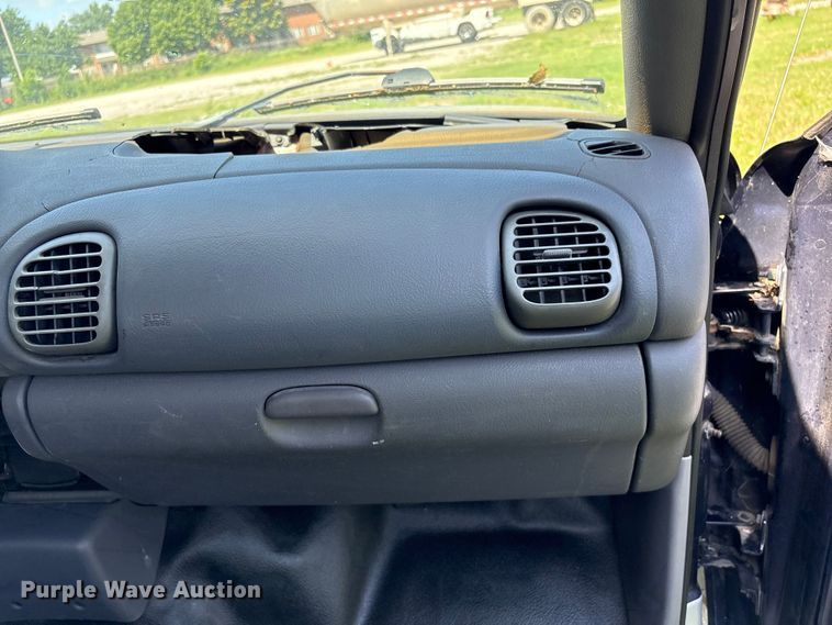 image for item DJ7873 1999 Dodge Ram 1500 pickup truck