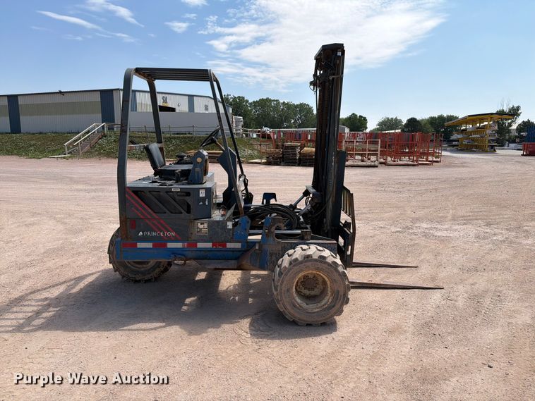 image for item DQ0084 2001 Princeton D50 forklift