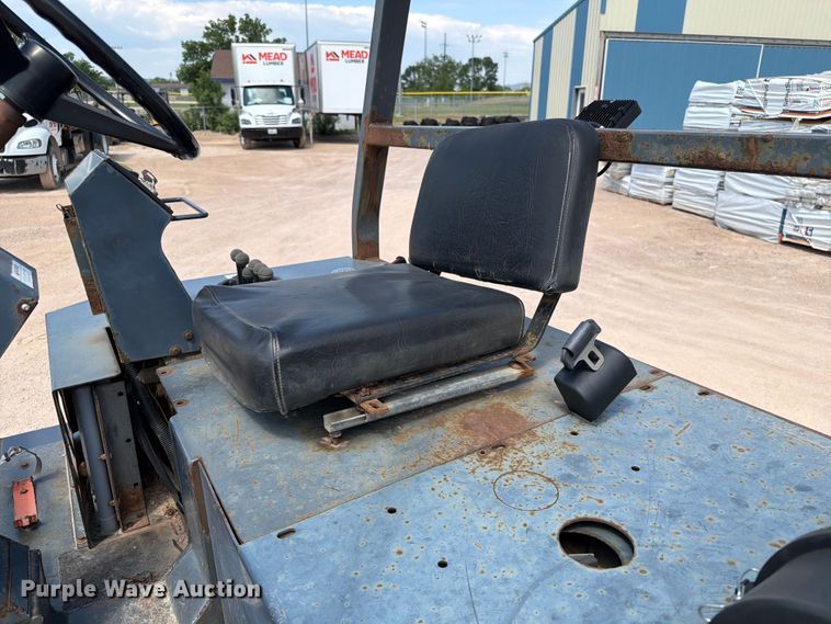 image for item DQ0084 2001 Princeton D50 forklift