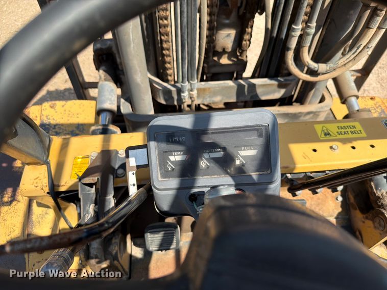 image for item DQ0085 Caterpillar DPL40 forklift