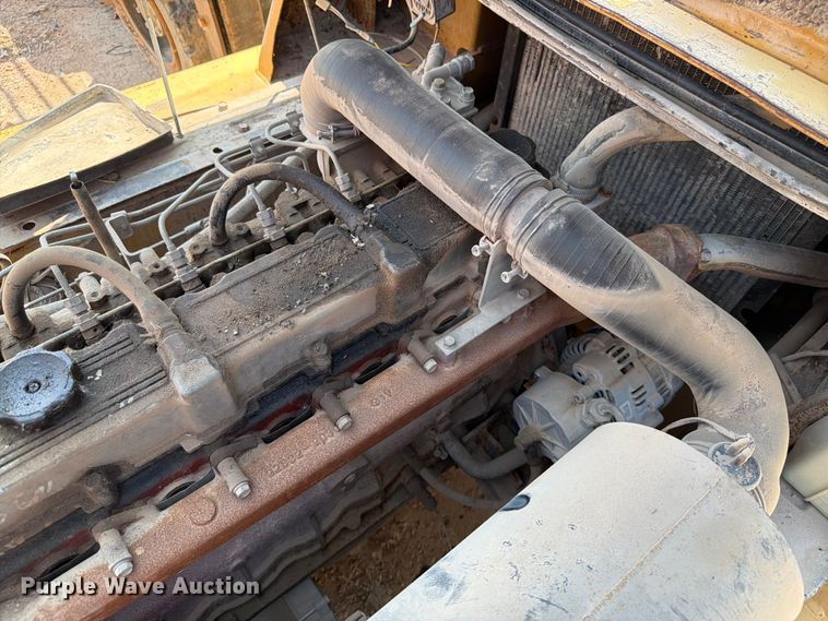 image for item DQ0085 Caterpillar DPL40 forklift