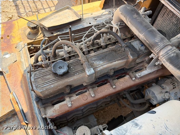 image for item DQ0085 Caterpillar DPL40 forklift