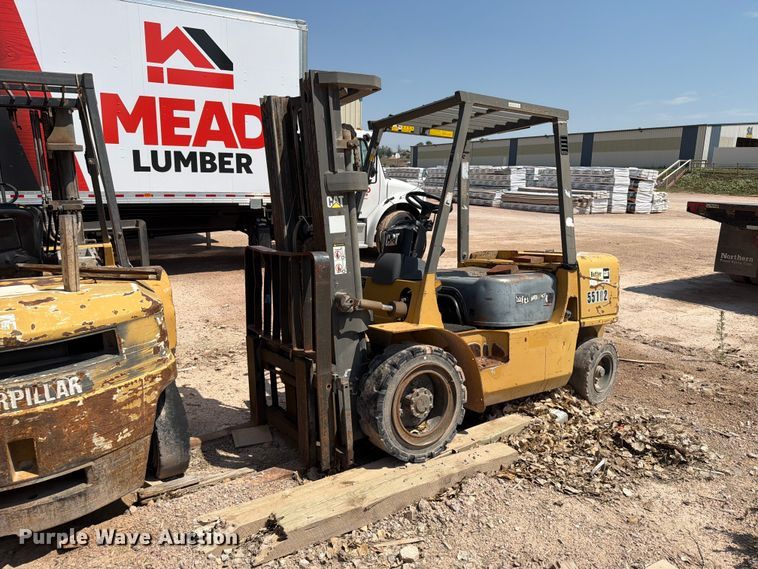 image for item DQ0085 Caterpillar DPL40 forklift