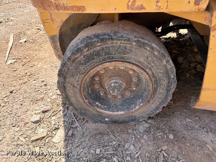 image for item DQ0085 Caterpillar DPL40 forklift