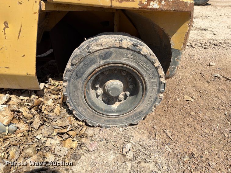 image for item DQ0085 Caterpillar DPL40 forklift