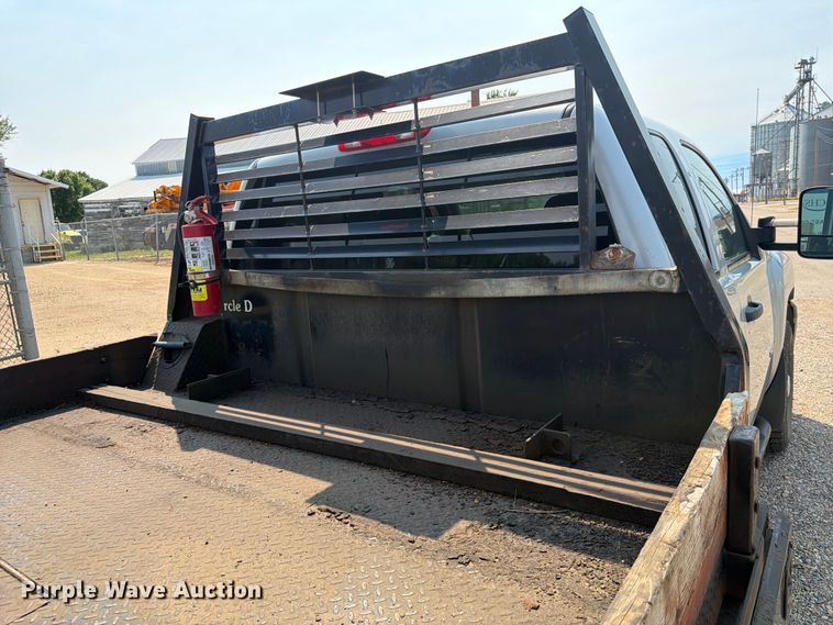 image for item DQ7940 2012 Chevrolet Silverado 3500HD Ext. Cab flatbed pickup truck