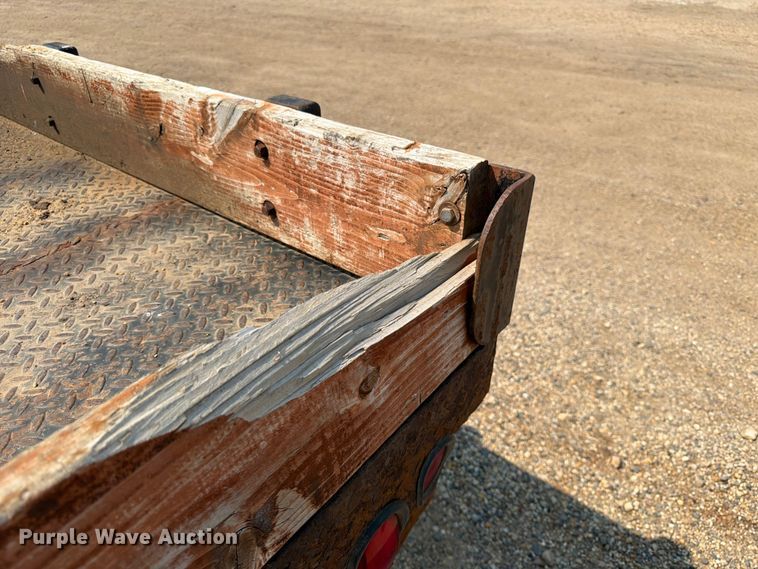 image for item DQ7940 2012 Chevrolet Silverado 3500HD Ext. Cab flatbed pickup truck