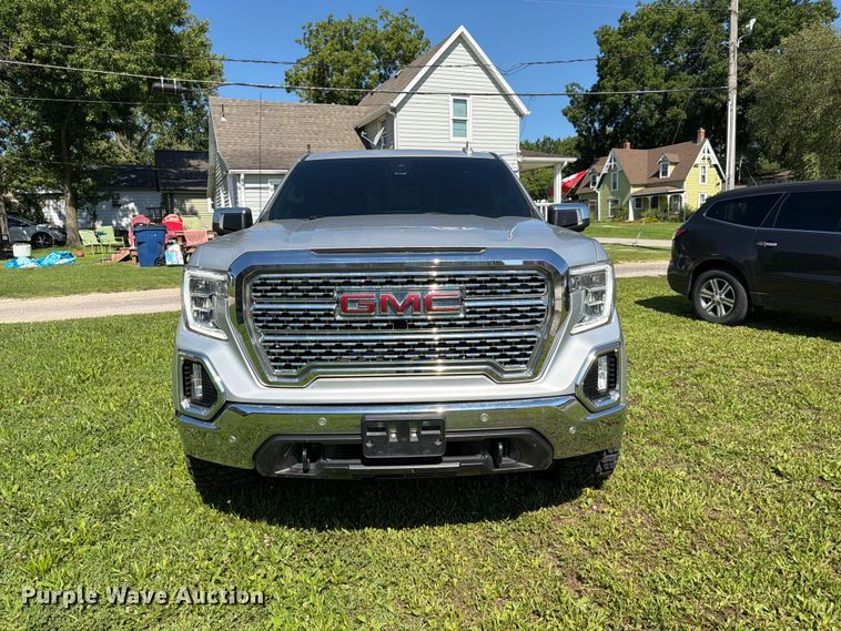image for item DQ7959 2021 GMC Sierra 1500 SLT Crew Cab pickup truck