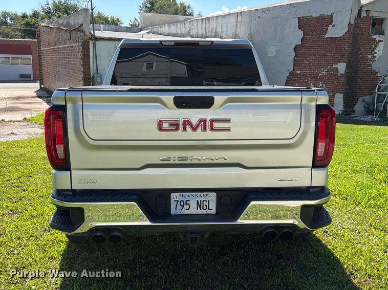 image for item DQ7959 2021 GMC Sierra 1500 SLT Crew Cab pickup truck