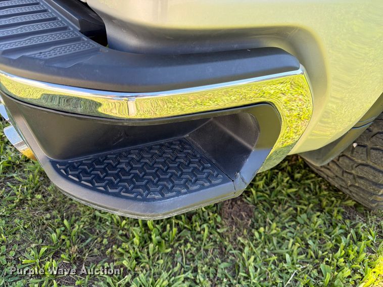 image for item DQ7959 2021 GMC Sierra 1500 SLT Crew Cab pickup truck