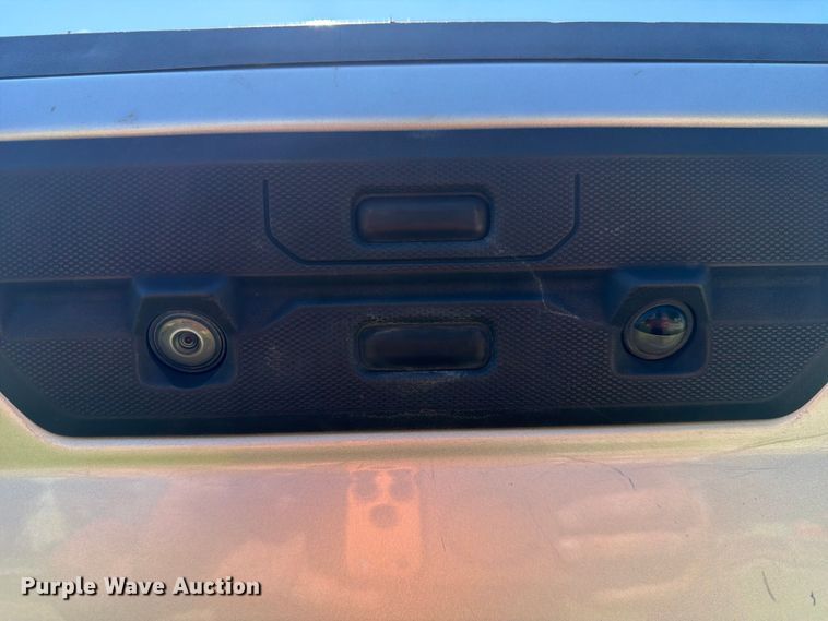 image for item DQ7959 2021 GMC Sierra 1500 SLT Crew Cab pickup truck