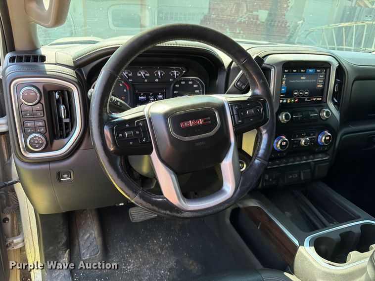 image for item DQ7959 2021 GMC Sierra 1500 SLT Crew Cab pickup truck