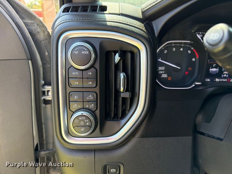 image for item DQ7959 2021 GMC Sierra 1500 SLT Crew Cab pickup truck