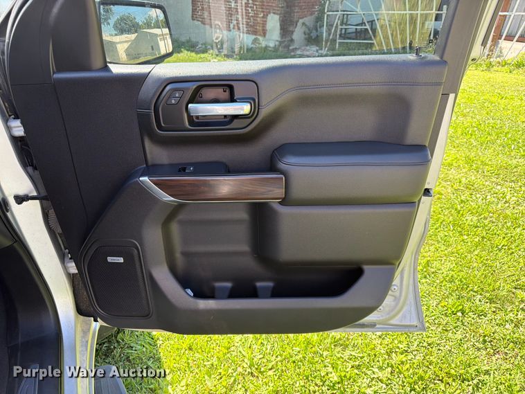 image for item DQ7959 2021 GMC Sierra 1500 SLT Crew Cab pickup truck