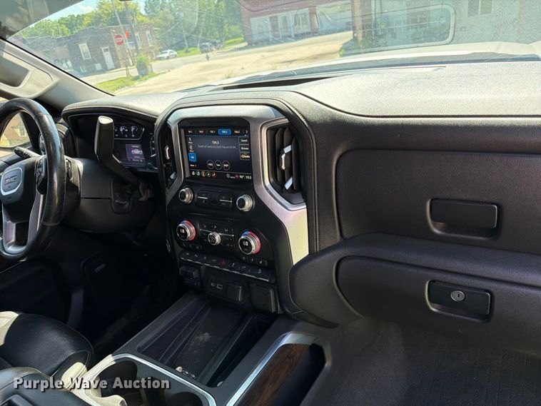 image for item DQ7959 2021 GMC Sierra 1500 SLT Crew Cab pickup truck