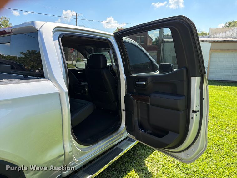 image for item DQ7959 2021 GMC Sierra 1500 SLT Crew Cab pickup truck