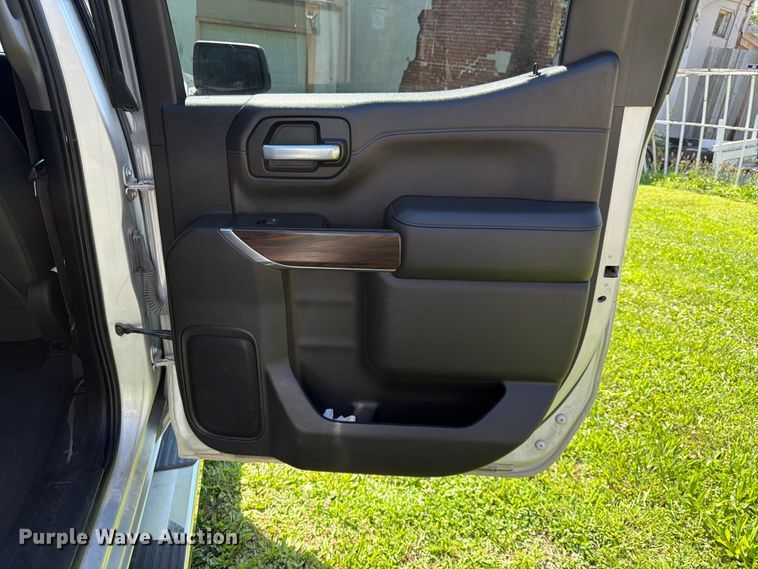 image for item DQ7959 2021 GMC Sierra 1500 SLT Crew Cab pickup truck