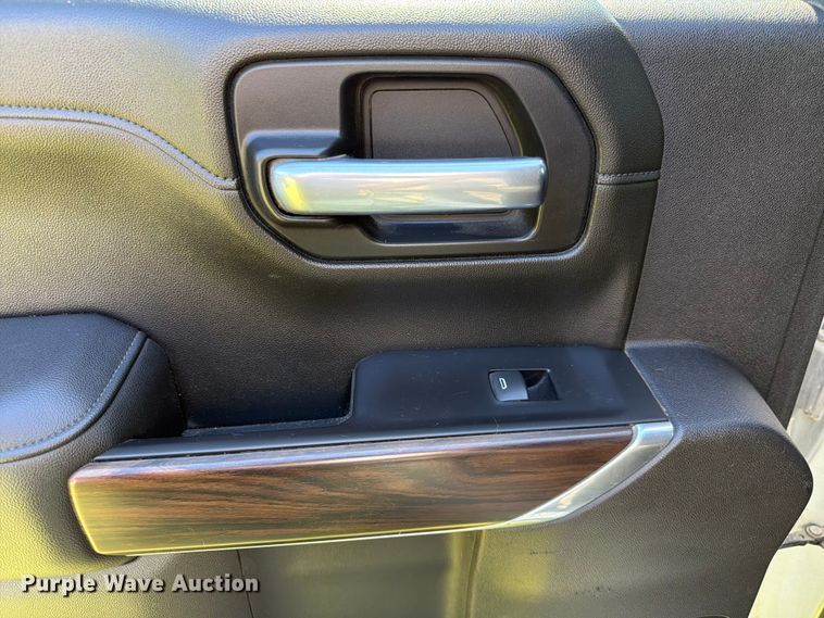image for item DQ7959 2021 GMC Sierra 1500 SLT Crew Cab pickup truck