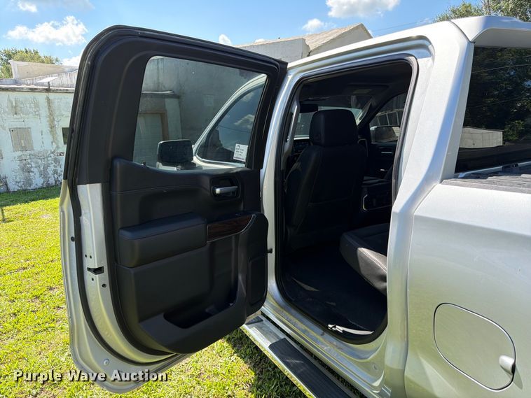 image for item DQ7959 2021 GMC Sierra 1500 SLT Crew Cab pickup truck