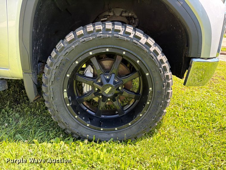 image for item DQ7959 2021 GMC Sierra 1500 SLT Crew Cab pickup truck