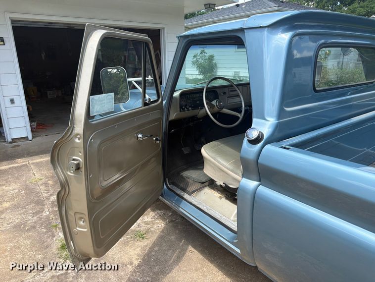image for item DQ7961 1965 Chevrolet C20 pickup truck